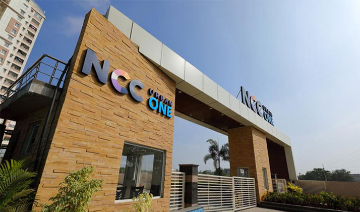 Villa on Hollywood Boulevard